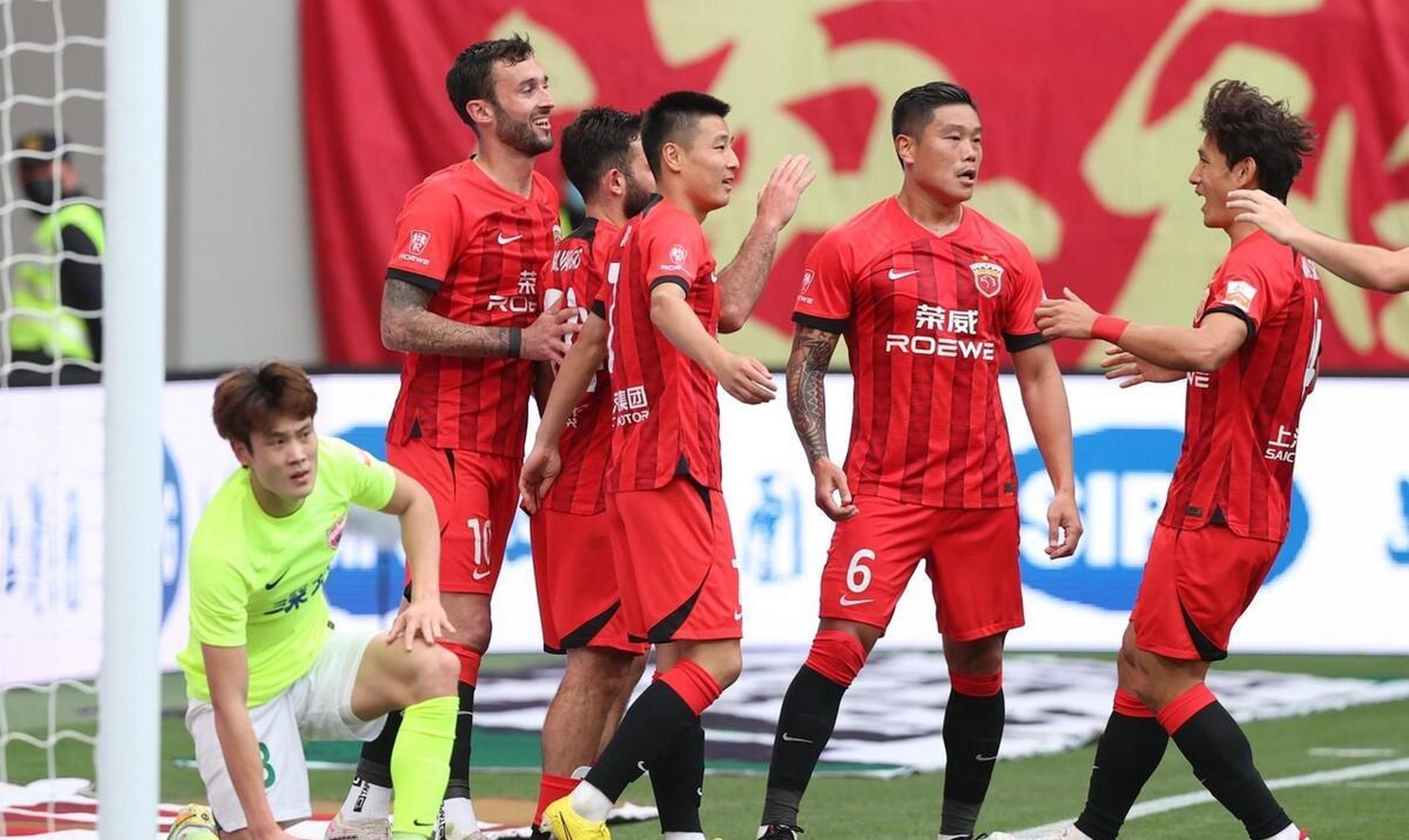 包含主场强队对战,比赛激烈程度超预期的词条 包含主场强队对战,比赛激烈程度超预期的词条