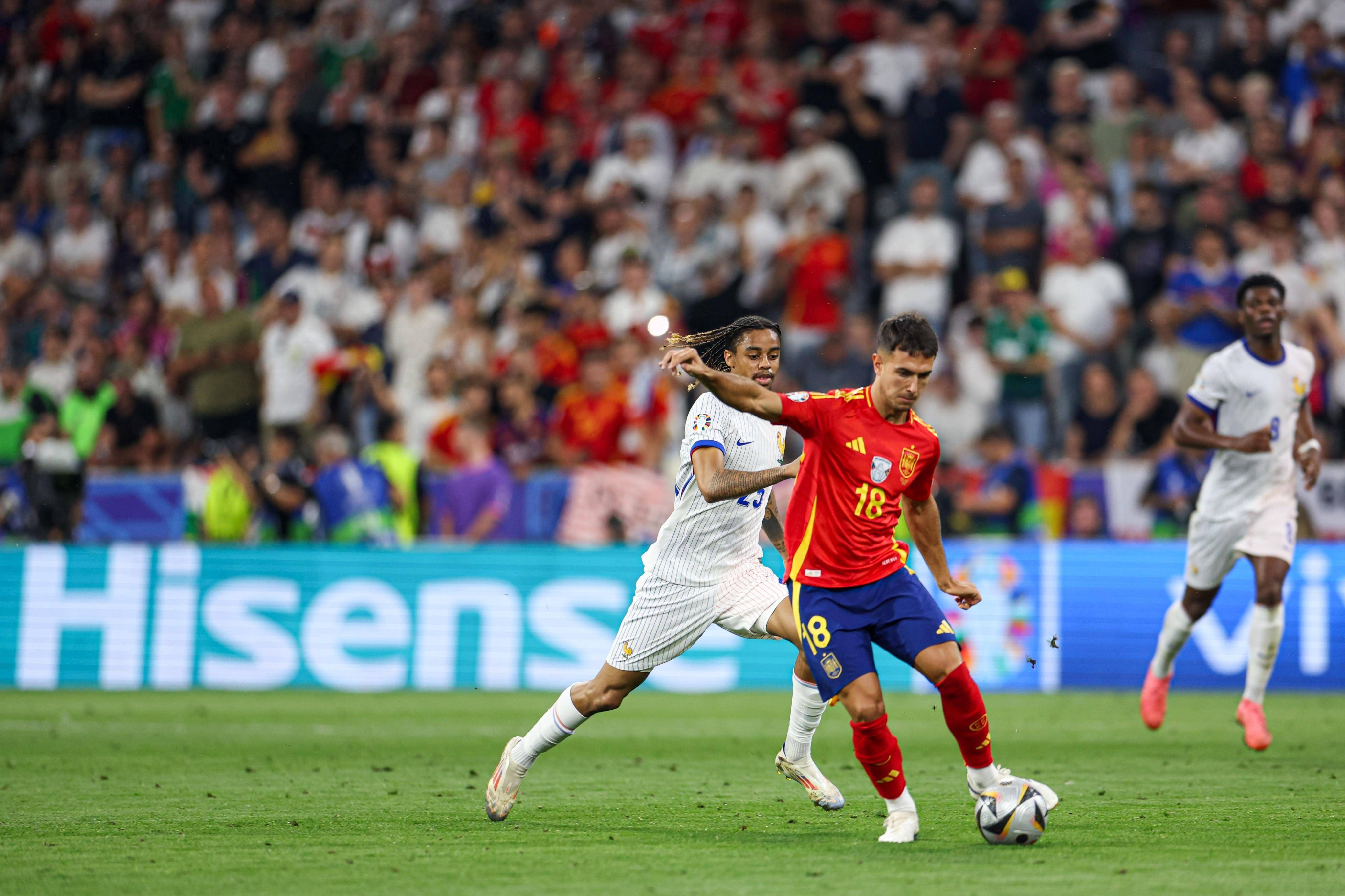 欧洲杯篮球赛激烈展开,各队争夺冠军 欧洲杯篮球赛激烈展开,各队争夺冠军