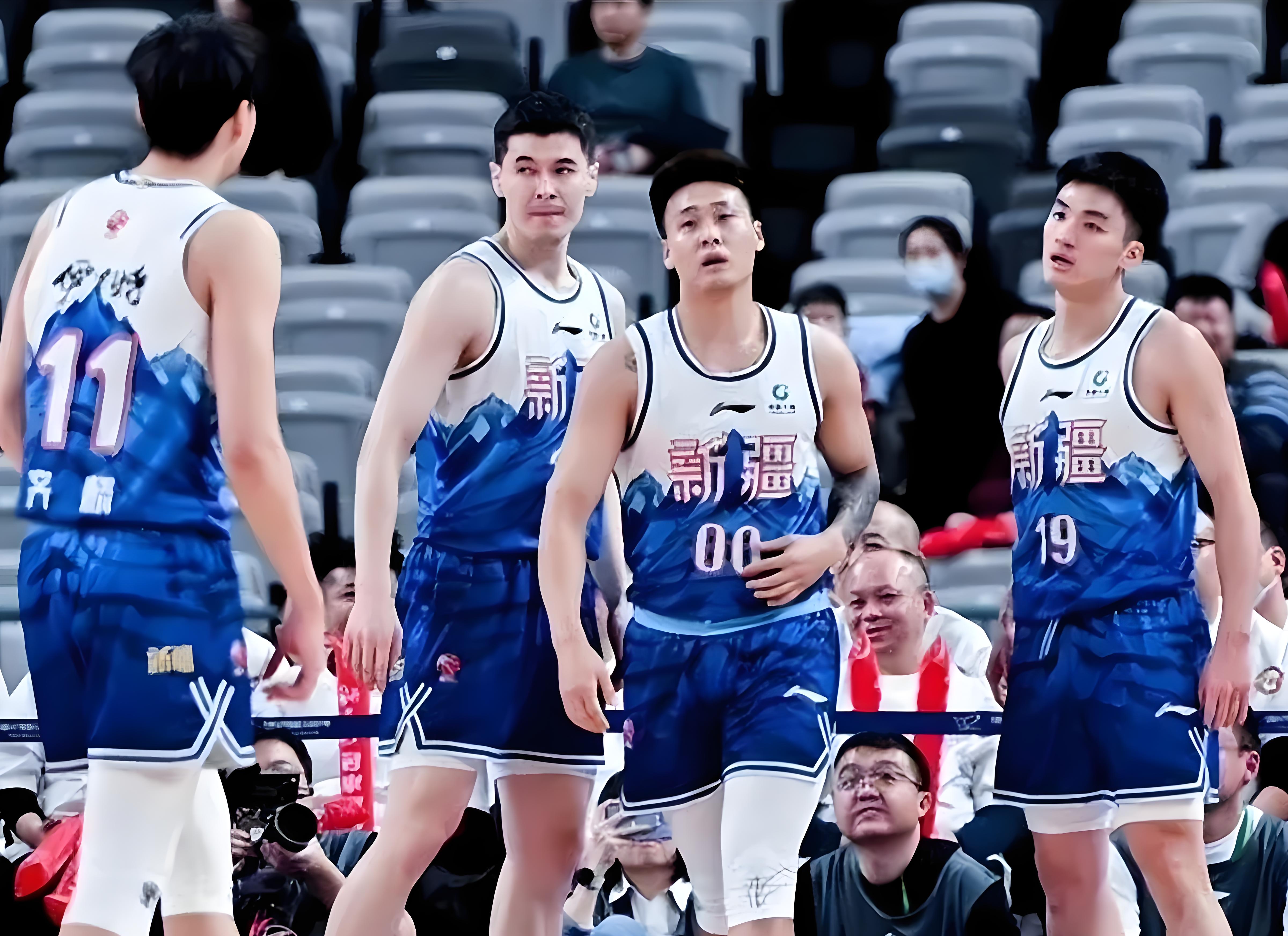 关于CBA球员集结合练，全力备战新赛季征程的信息