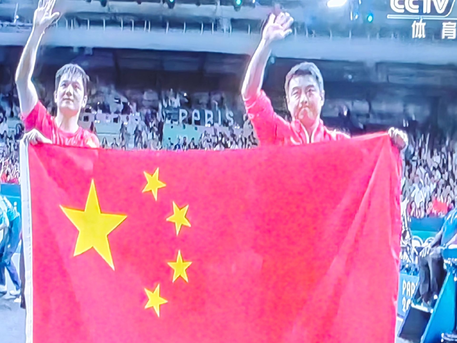 队员们全力以赴,为胜利拼尽全力 队员们全力以赴,为胜利拼尽全力