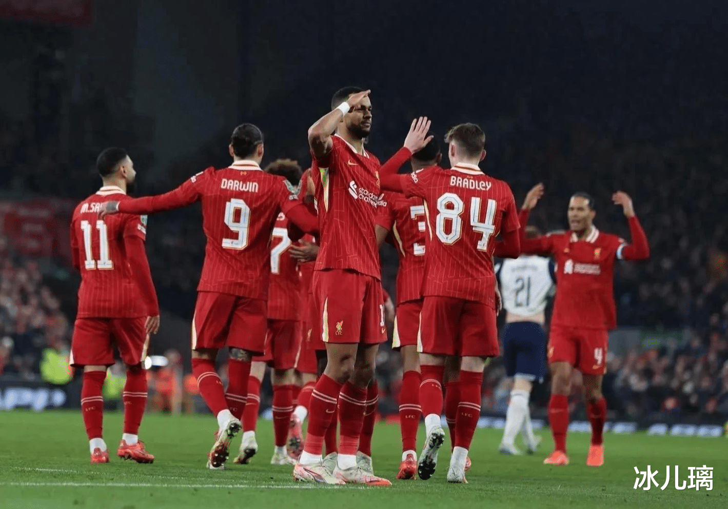 包含欧洲足球大赛上一场激战引爆场面，赛果颇受期待的词条