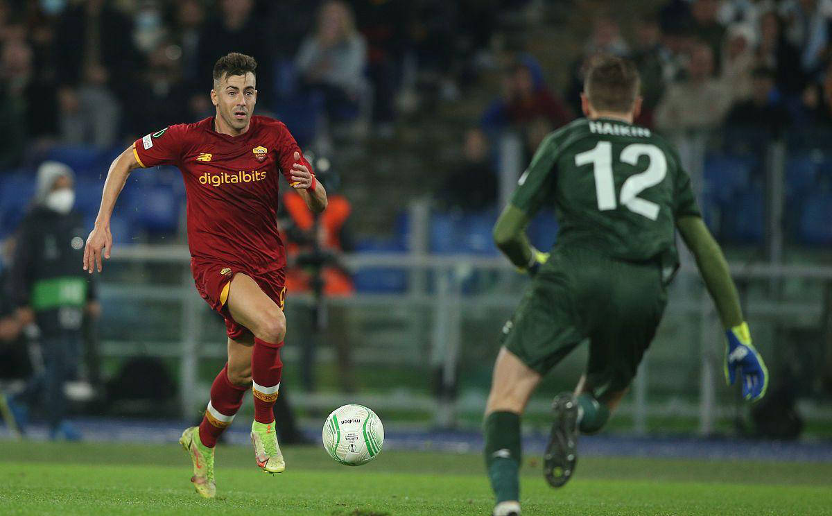 皇家社会门将出现致命失误,导致球队失利 皇家社会门将出现致命失误,导致球队失利