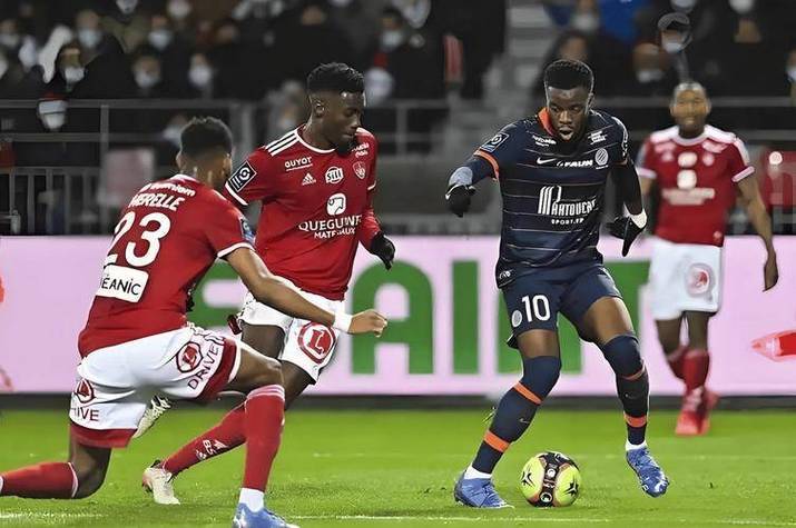 包含图卢兹轻松战胜雷恩，继续向前迈进的词条