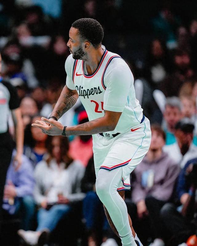 黄蜂签下前快船锋卫，弥补外线失衡的简单介绍