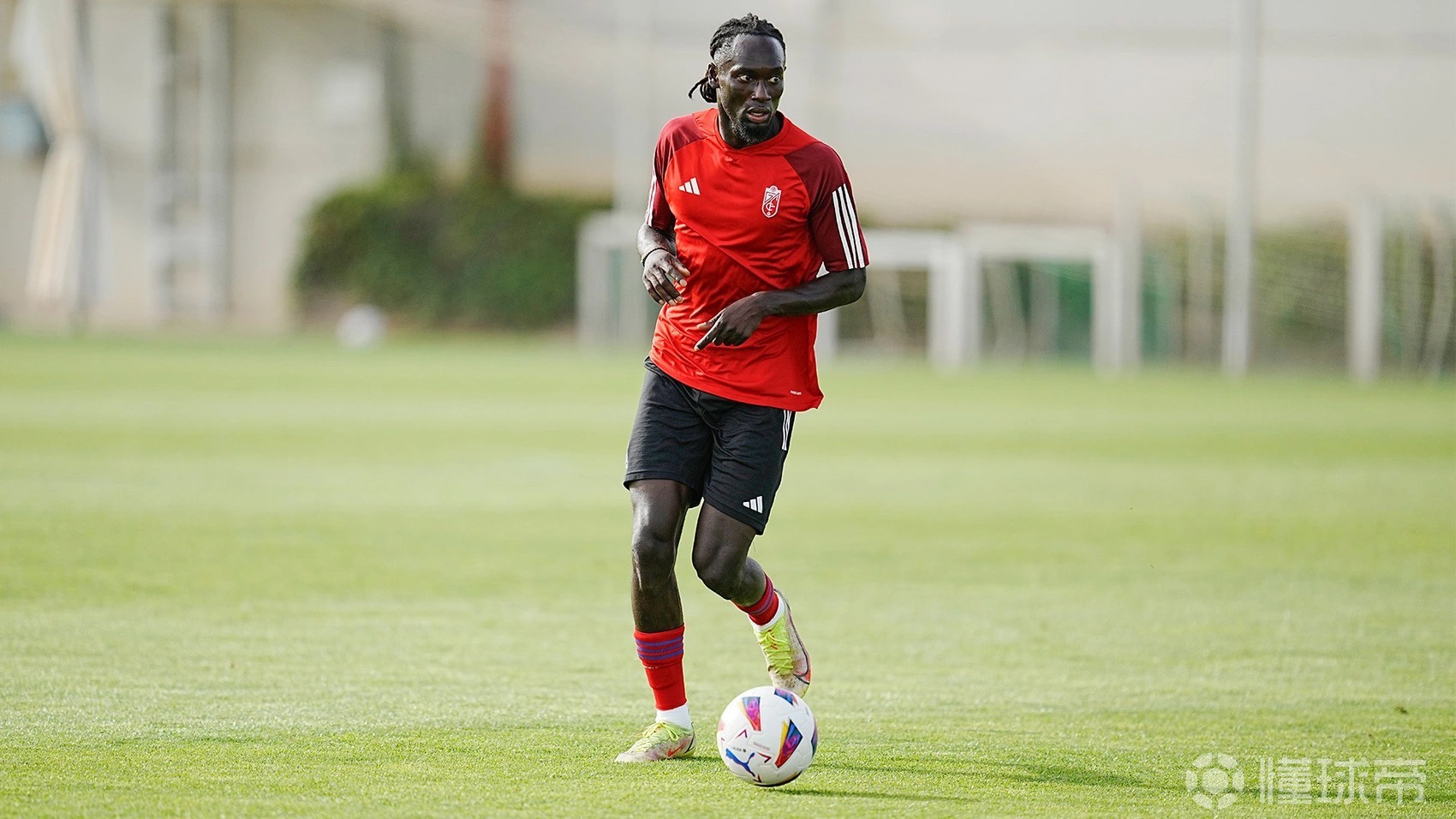 格拉纳达后卫因伤缺席下一轮比赛的简单介绍 格拉纳达后卫因伤缺席下一轮比赛的简单介绍