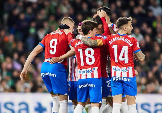 赫罗纳后防铜墙铁壁不给对手机会，成功守住比赛胜利的简单介绍