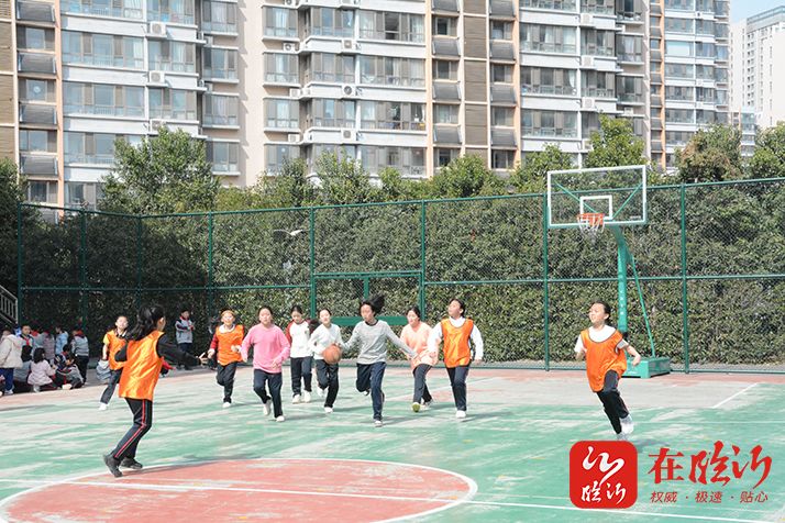 包含精神抖擞的篮球运动员斗志昂扬!的词条 包含精神抖擞的篮球运动员斗志昂扬!的词条