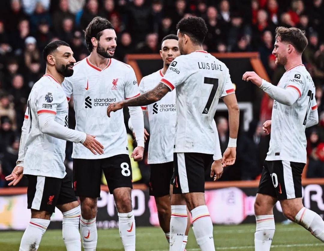 利物浦挑战多特蒙德,胜负悬念! 利物浦挑战多特蒙德,胜负悬念!