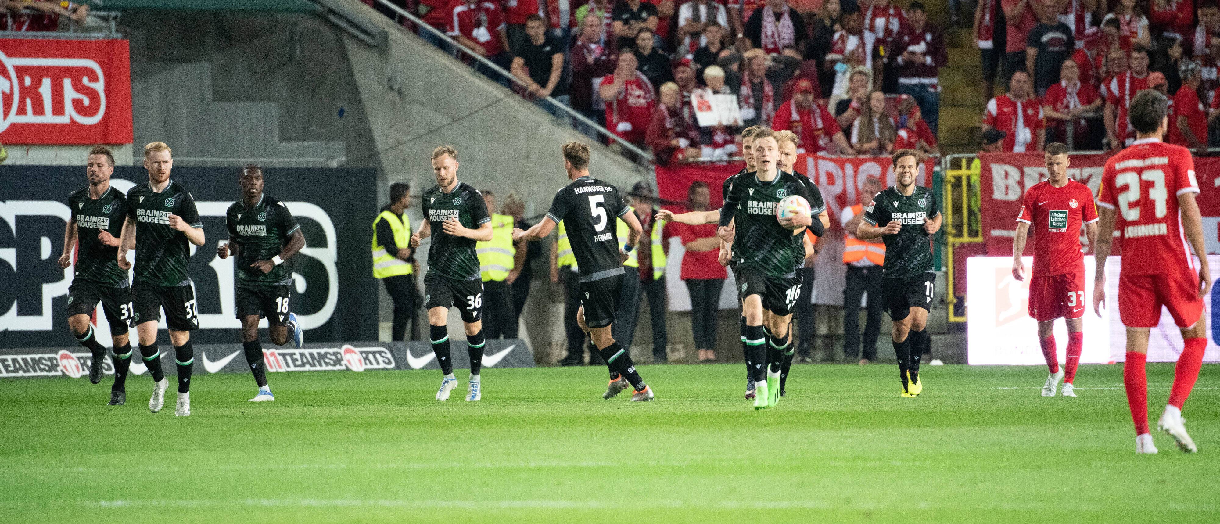 关于汉诺威欲战汉堡，争取关键三分的信息