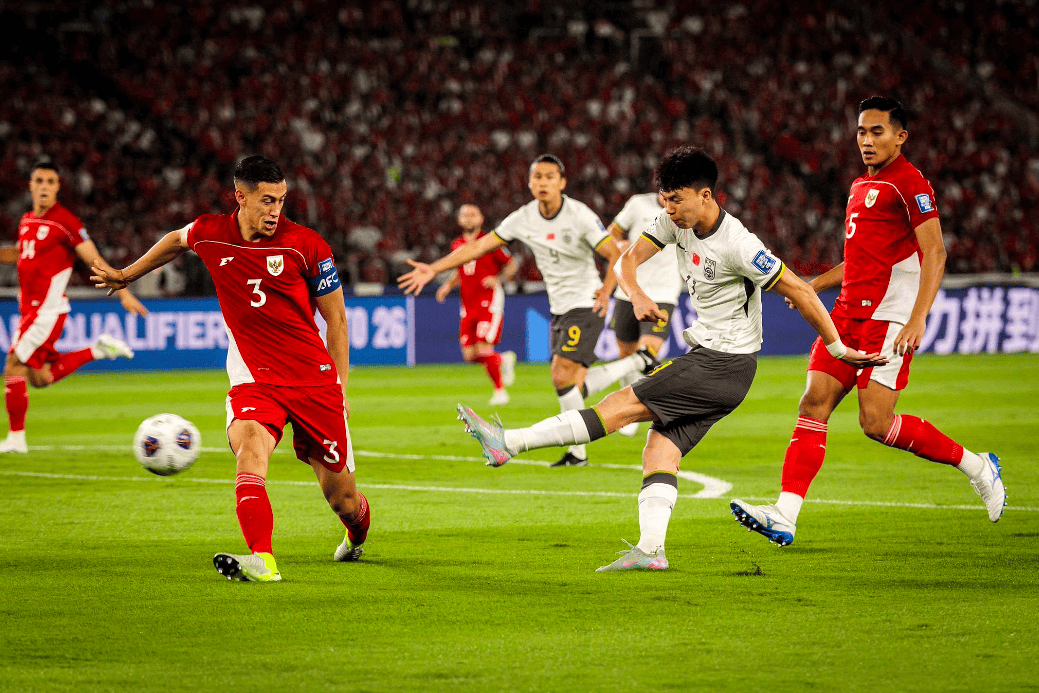 昨晚比赛精彩终场，球员表现出色