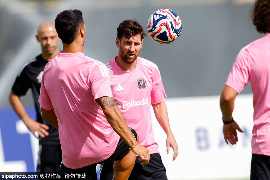 昨晚比赛精彩终场，球员表现出色