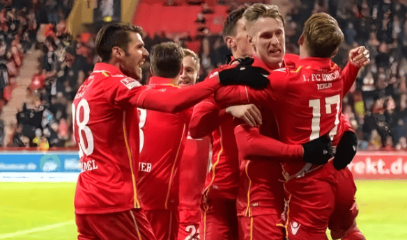 汉堡SV客场战平奥格斯堡，保级形势严峻的简单介绍