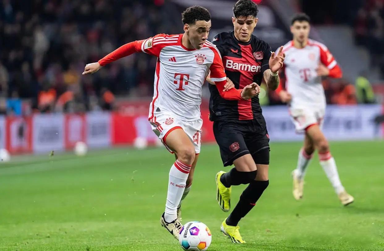 阿贾克斯力克拜仁,晋级欧冠决赛 阿贾克斯力克拜仁,晋级欧冠决赛