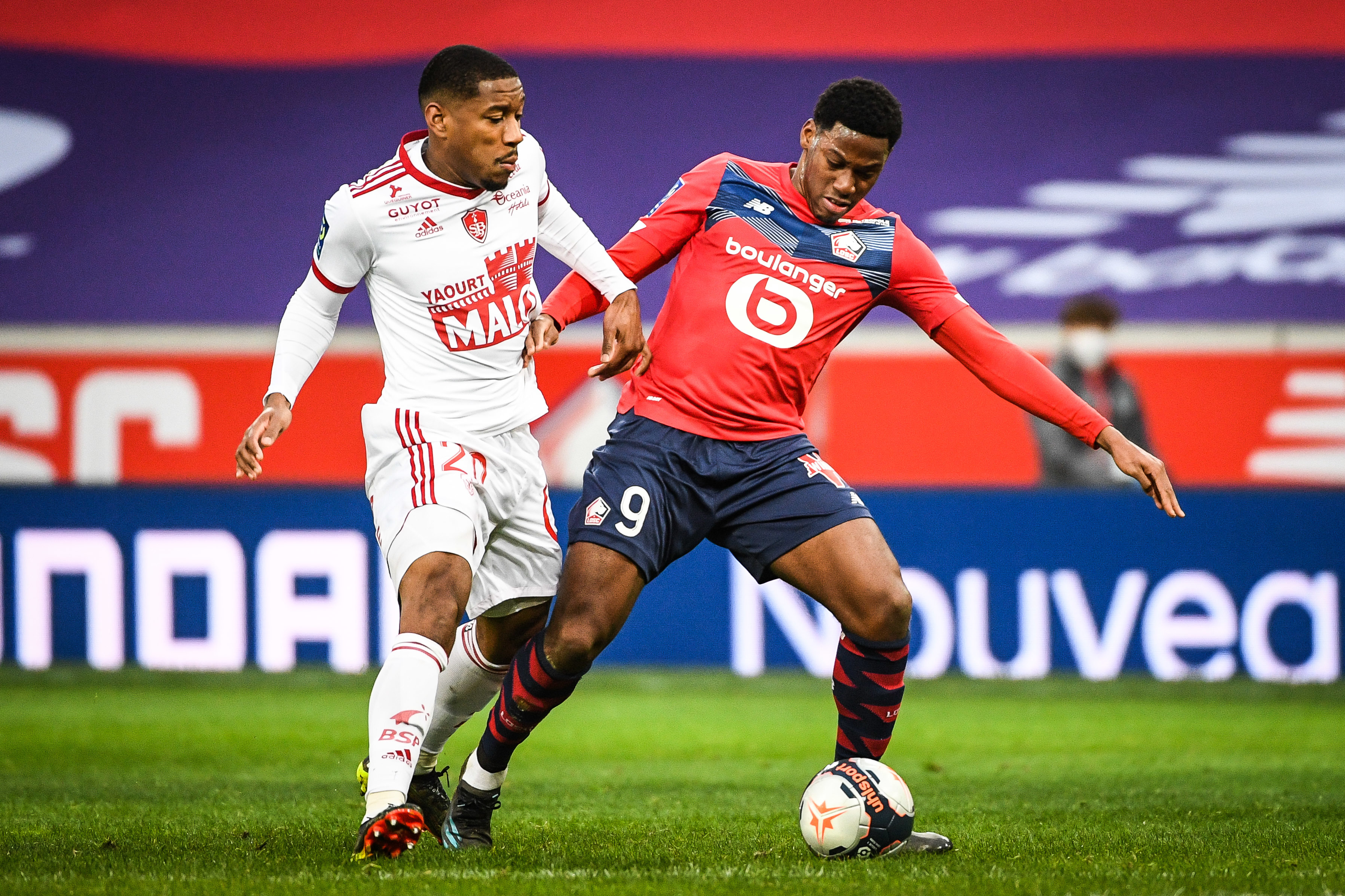 里尔球队备战热情高涨，力图冲击积分榜榜首