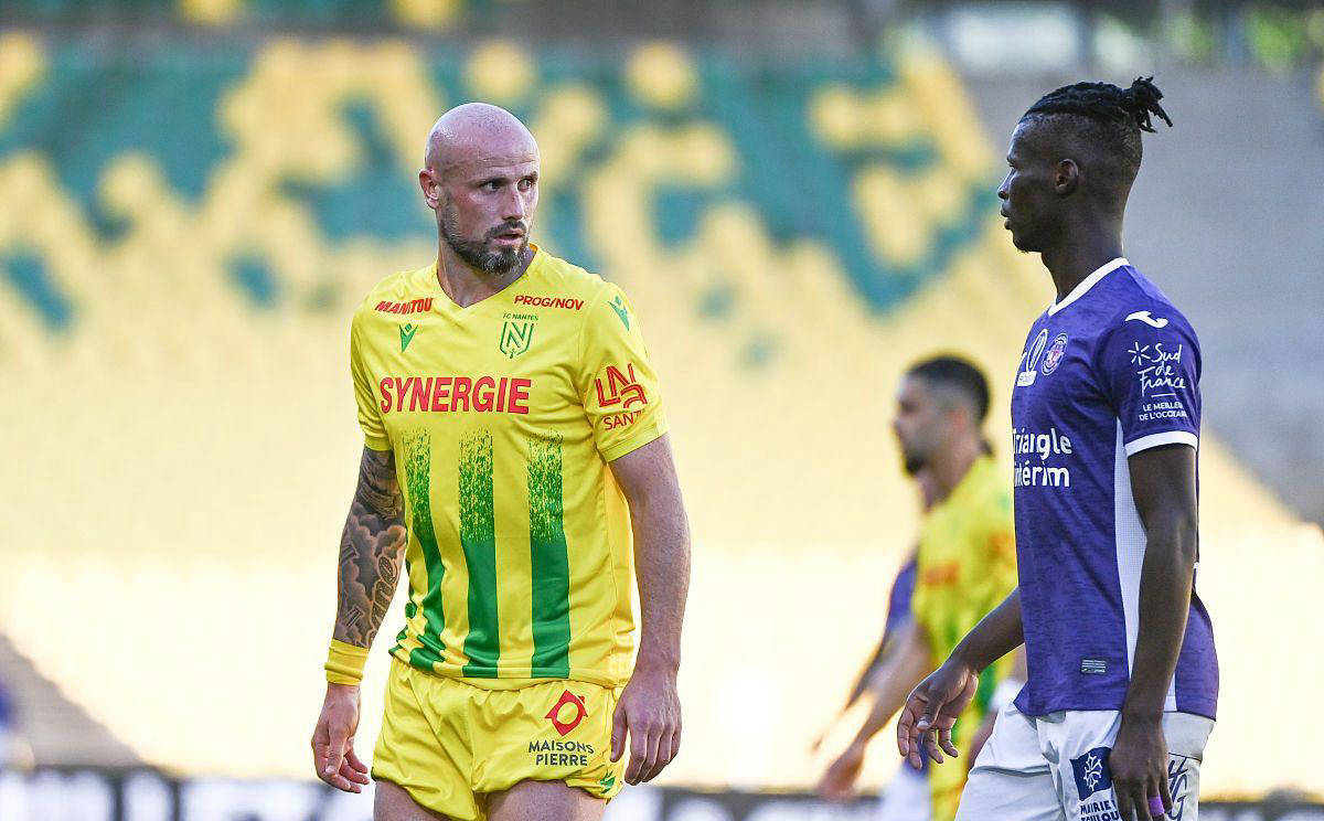 南特在作客赫罗纳中取得胜利,继续领跑法甲 南特在作客赫罗纳中取得胜利,继续领跑法甲