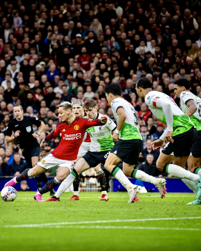 尼姆队主场首败,遭遇法甲三连败 尼姆队主场首败,遭遇法甲三连败