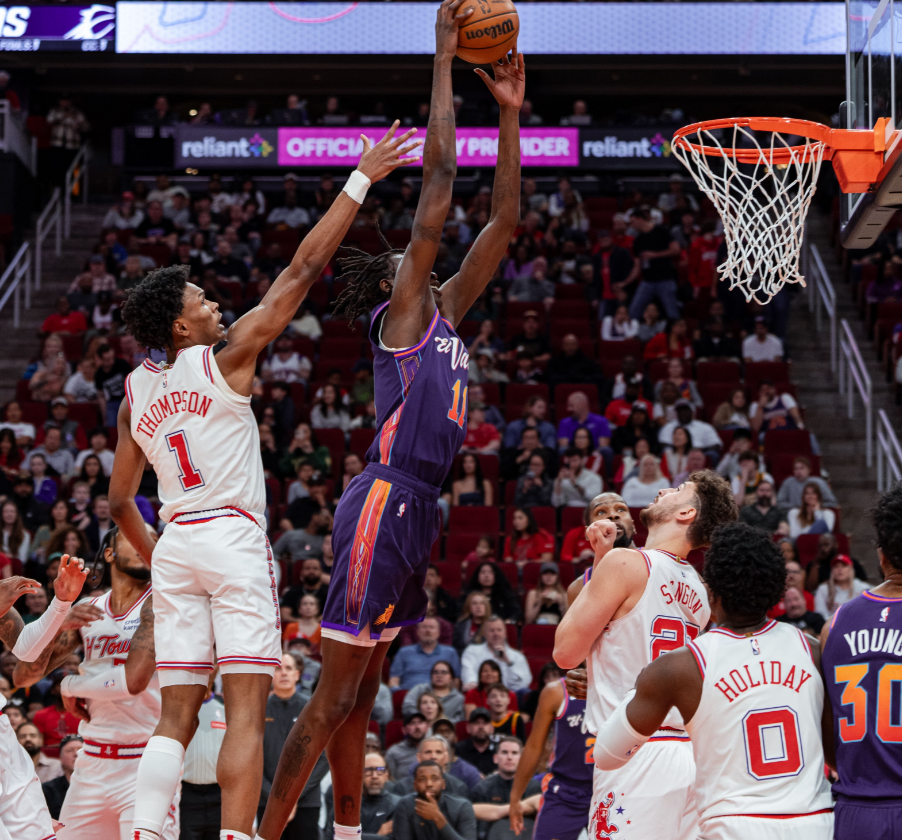 逆袭成功：火箭在客场逆转太阳，赢得比赛