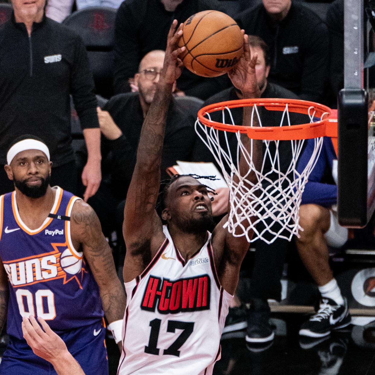 逆袭成功：火箭在客场逆转太阳，赢得比赛