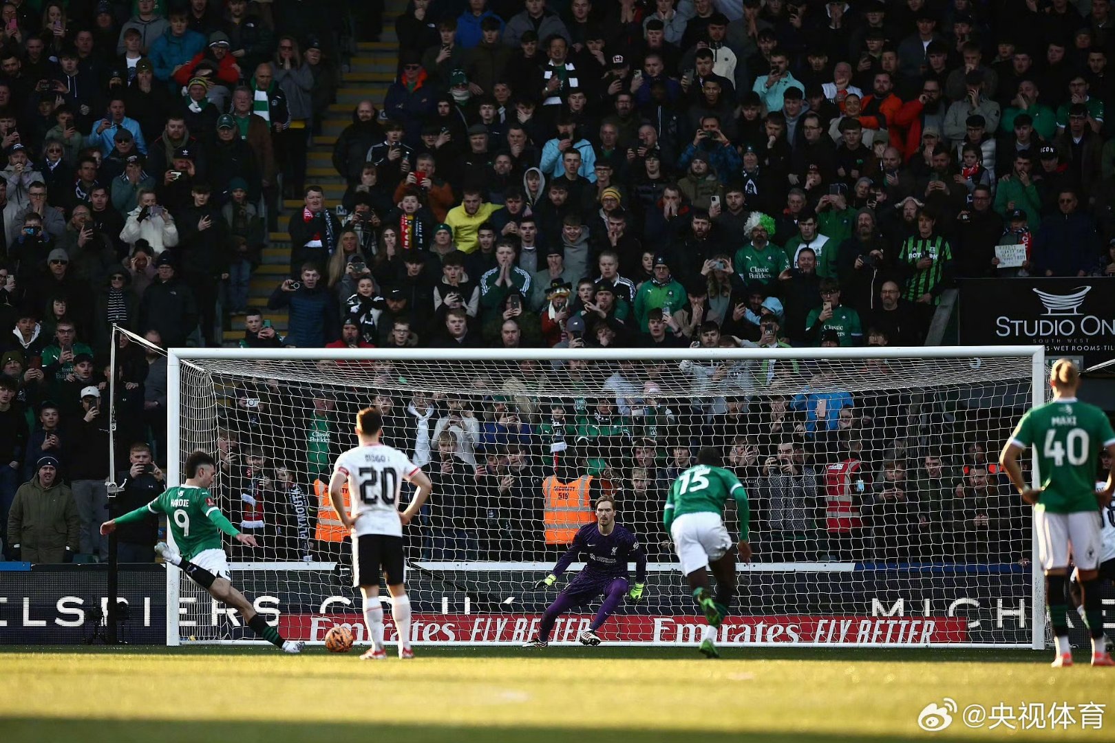 防线失当，伯恩茅斯在英格兰足球联赛中艰难前行