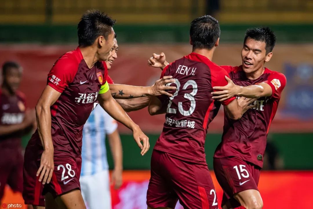 富力客场胜利,稳固领先优势 富力客场胜利,稳固领先优势