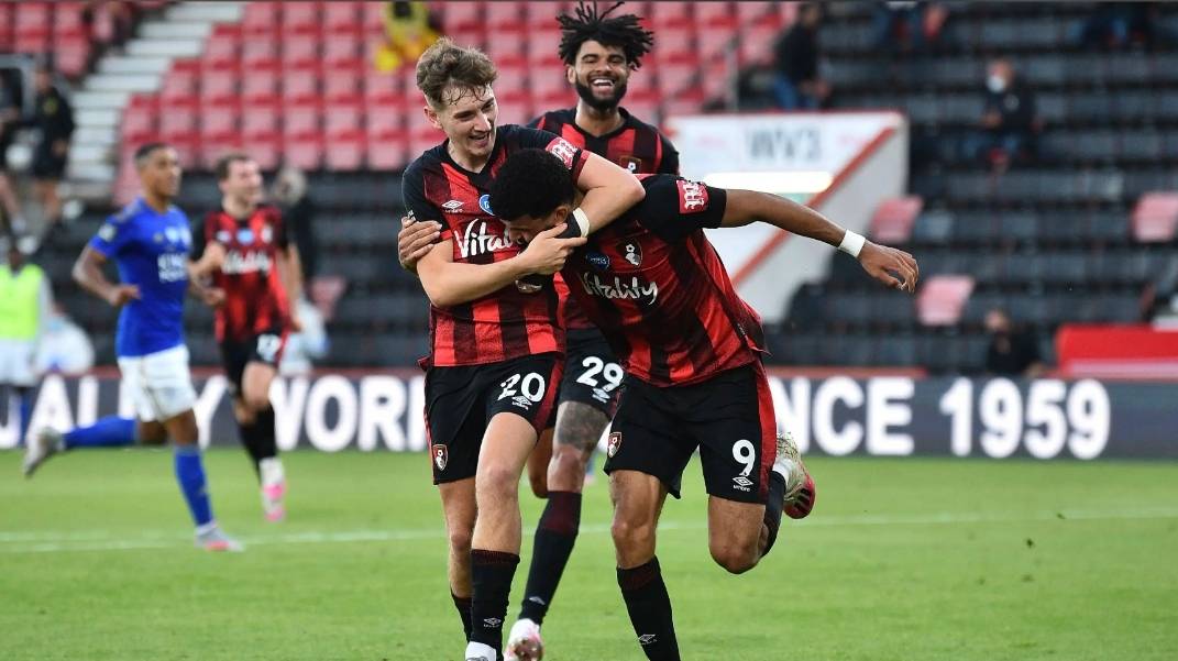 包含阿斯顿维拉客场战平伯恩茅斯，客队稳定表现的词条