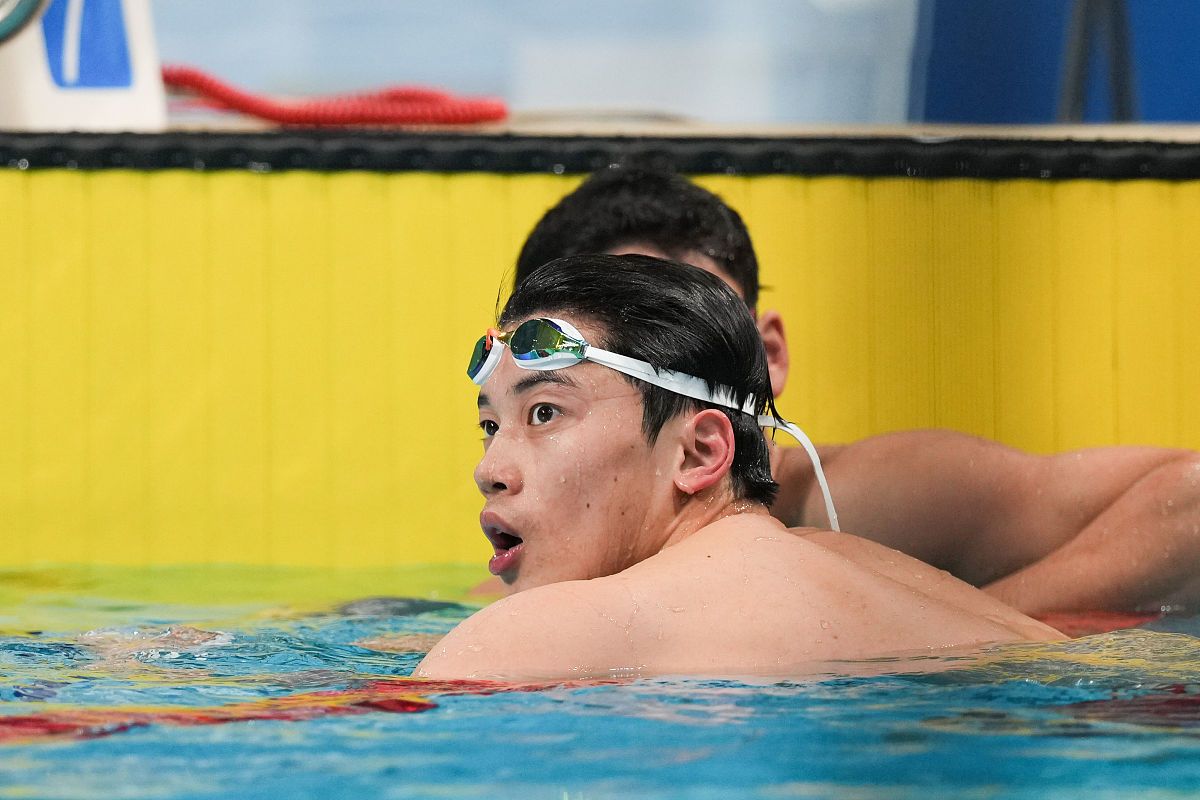 瑞典代表团在游泳比赛中遥遥领先 瑞典代表团在游泳比赛中遥遥领先