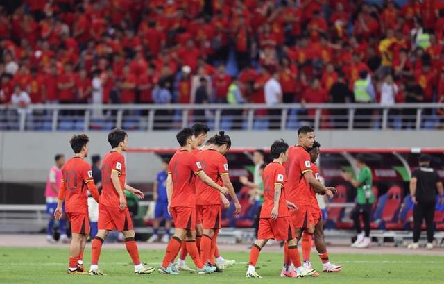 队员伤退比赛影响球队战术布置 队员伤退比赛影响球队战术布置