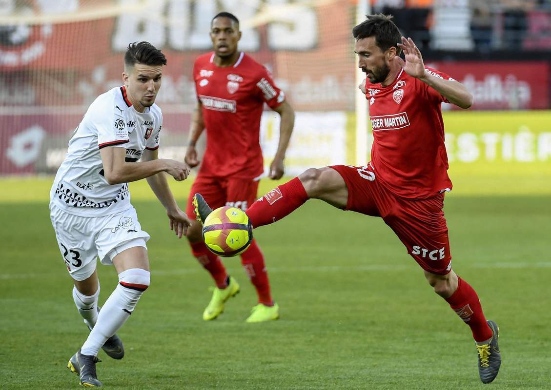 重击豪门！小球队扭转比分晋级