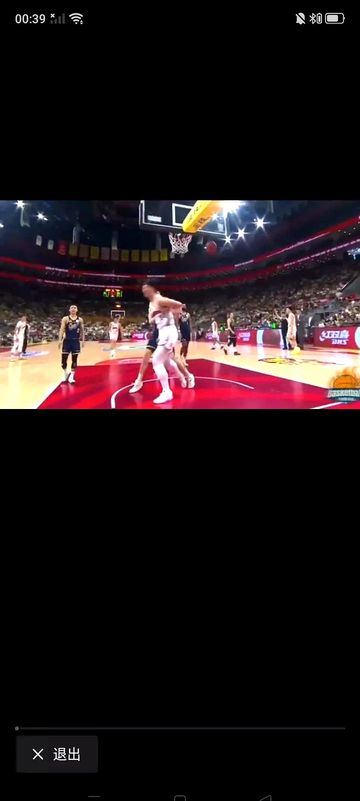 球场较量劲爆队伍实力拼杀展现激情 球场较量劲爆队伍实力拼杀展现激情