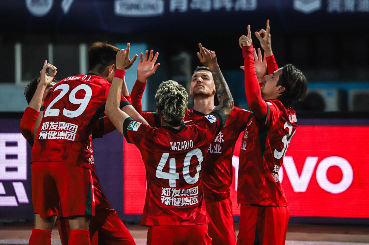 上海申花主场大败,连续两场不胜 上海申花主场大败,连续两场不胜