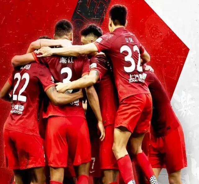 精英球队争夺冠军殊荣，让人目不暇接