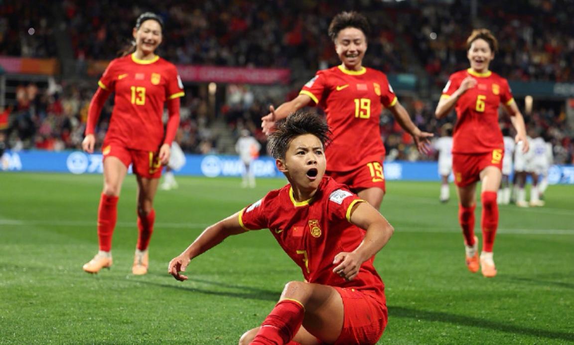 爱游戏娱乐-中国女足勇往直前，目标夺冠