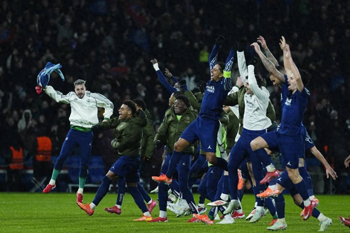 拜仁被切尔西逆转遗憾无缘欧冠决赛 拜仁被切尔西逆转遗憾无缘欧冠决赛