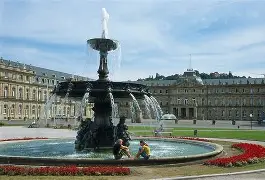 斯图加特蓝冠军深陷困境，战绩堪忧