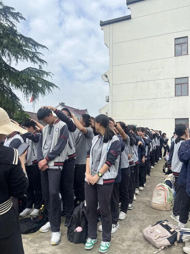 华拉度队员备战未来比赛,气势如虹的简单介绍 华拉度队员备战未来比赛,气势如虹的简单介绍