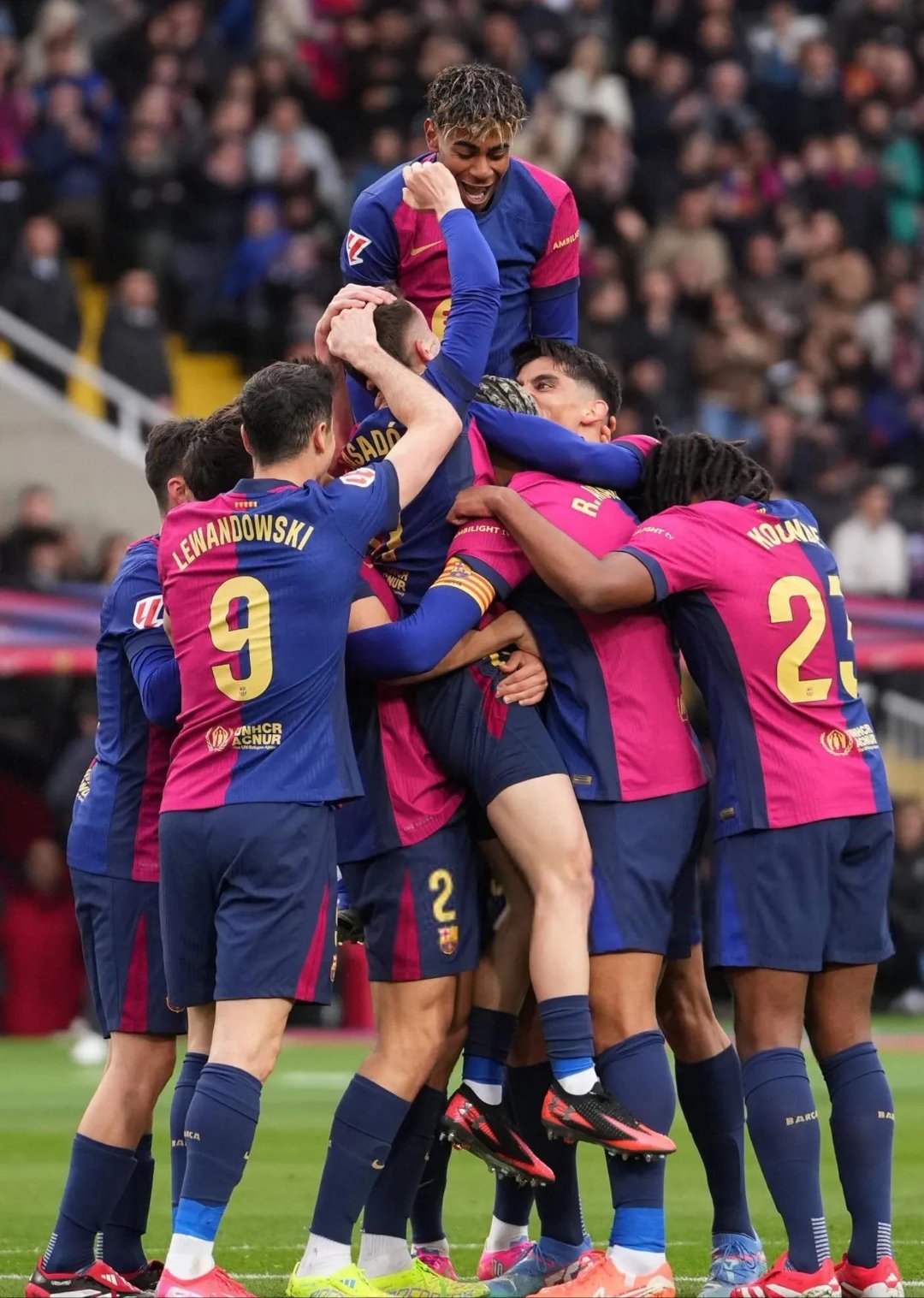 巴萨锋线疯狂进球,带领球队一路高歌 巴萨锋线疯狂进球,带领球队一路高歌