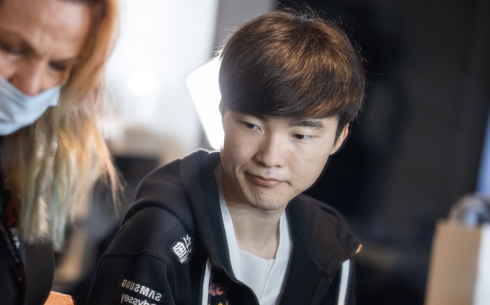 包含NS力克DK，Xiaohu开启传奇时刻顶尖较量四强赛，技惊四座的词条