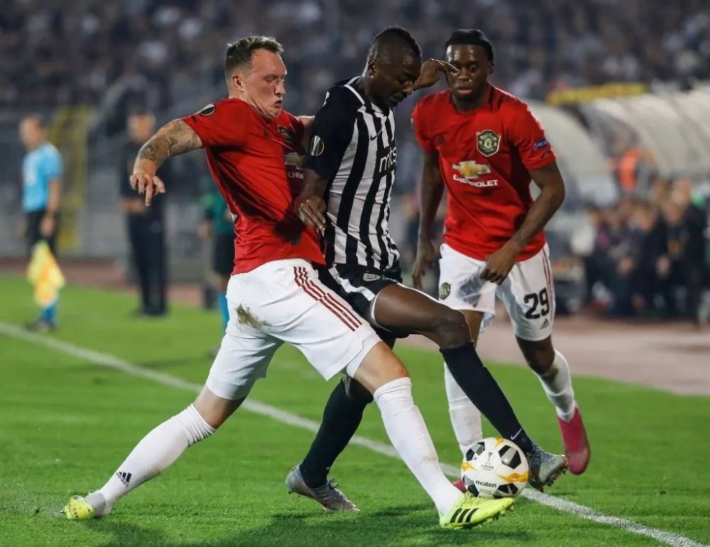 爆冷产生！贝尔格莱德客胜实力强队