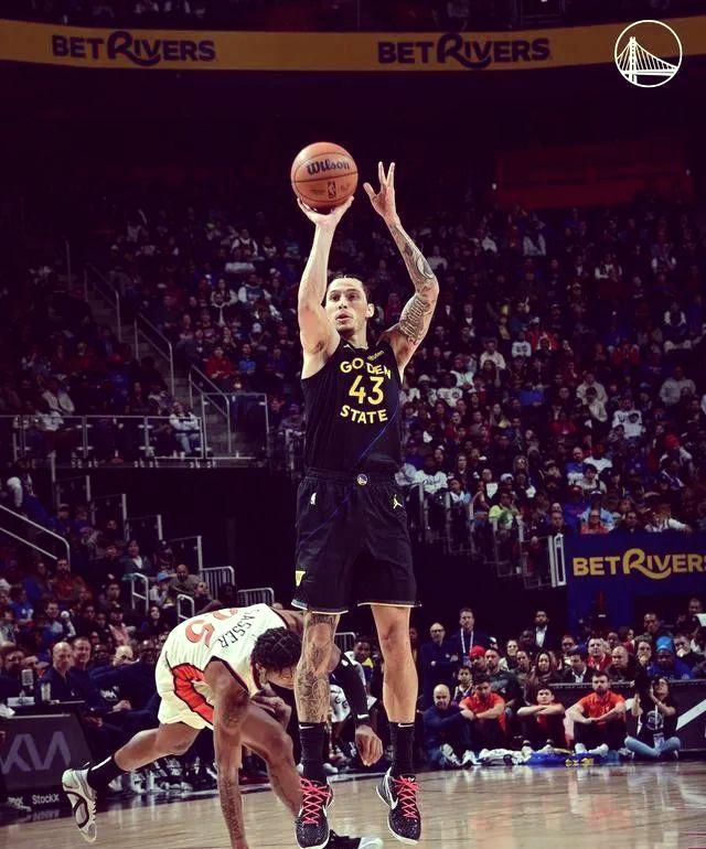 关于勇士逆转击败活塞,继续领跑西部的信息 关于勇士逆转击败活塞,继续领跑西部的信息