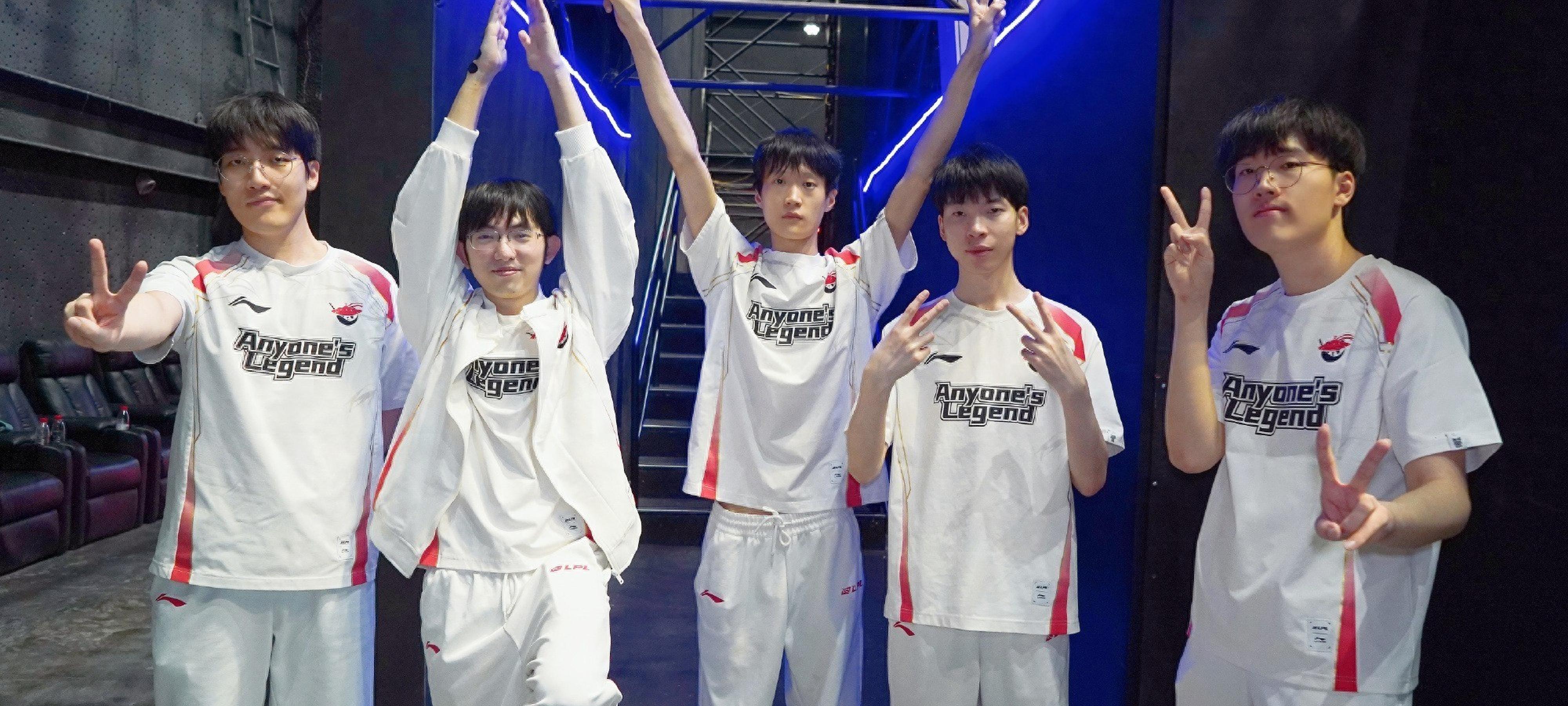 SHR鏖战GEN,Bin操刀奇招英雄翻盘激烈交锋淘汰赛,点燃全场激情 SHR鏖战GEN,Bin操刀奇招英雄翻盘激烈交锋淘汰赛,点燃全场激情