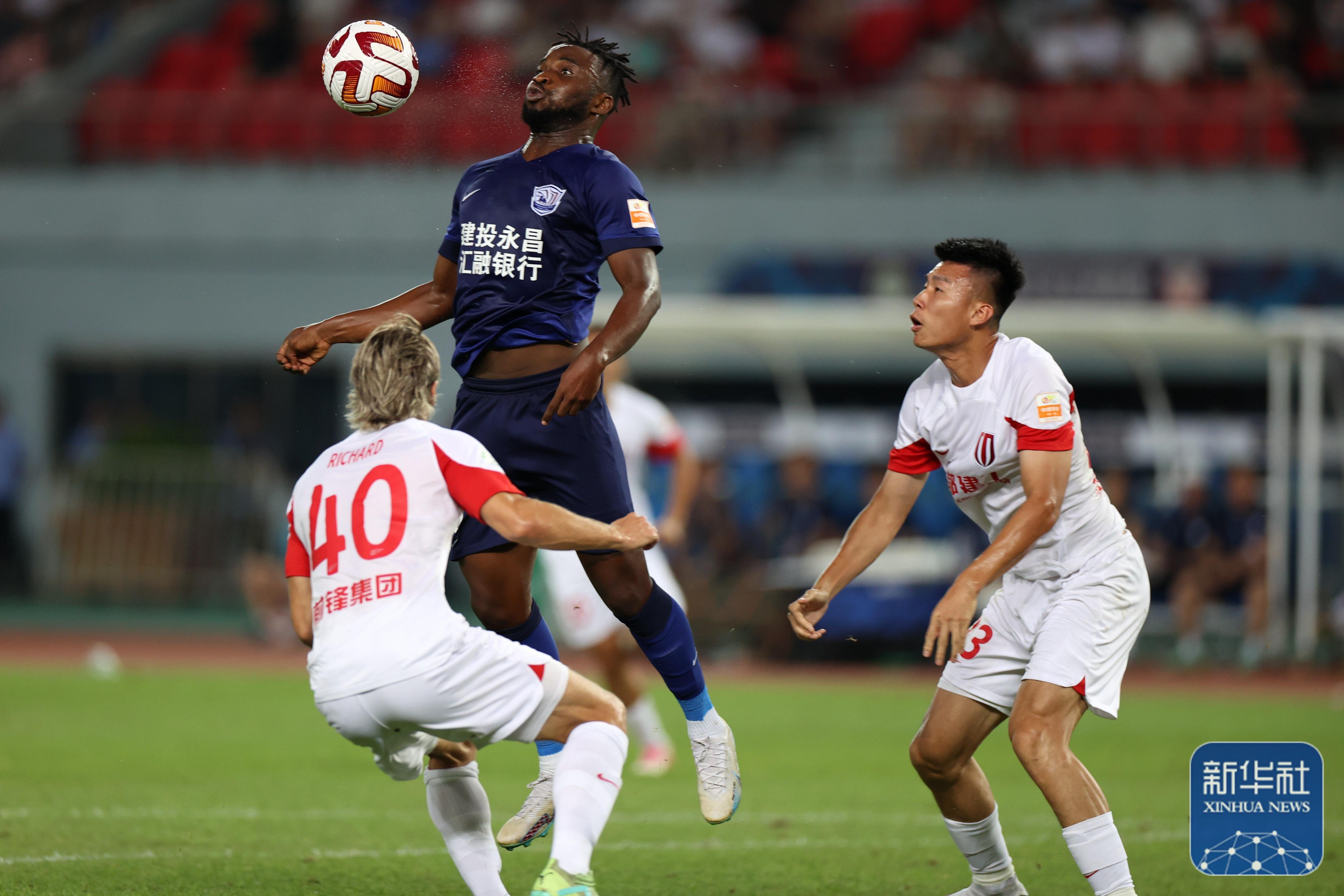 雄狮之争!国内足球壮哉胜负,球员技艺高超,精彩纷呈! 雄狮之争!国内足球壮哉胜负,球员技艺高超,精彩纷呈!