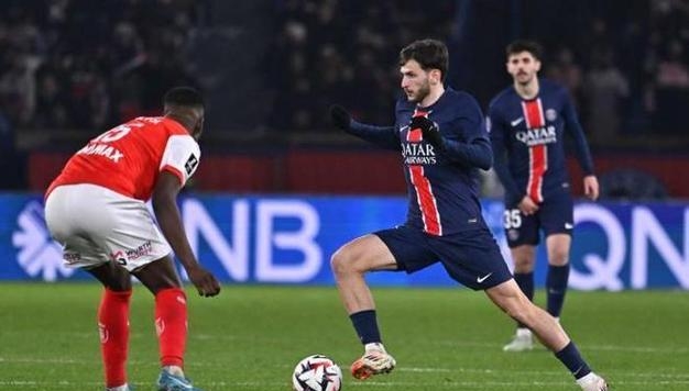 爱游戏-尤文横扫那不勒斯，阿尔巴绝境逆转