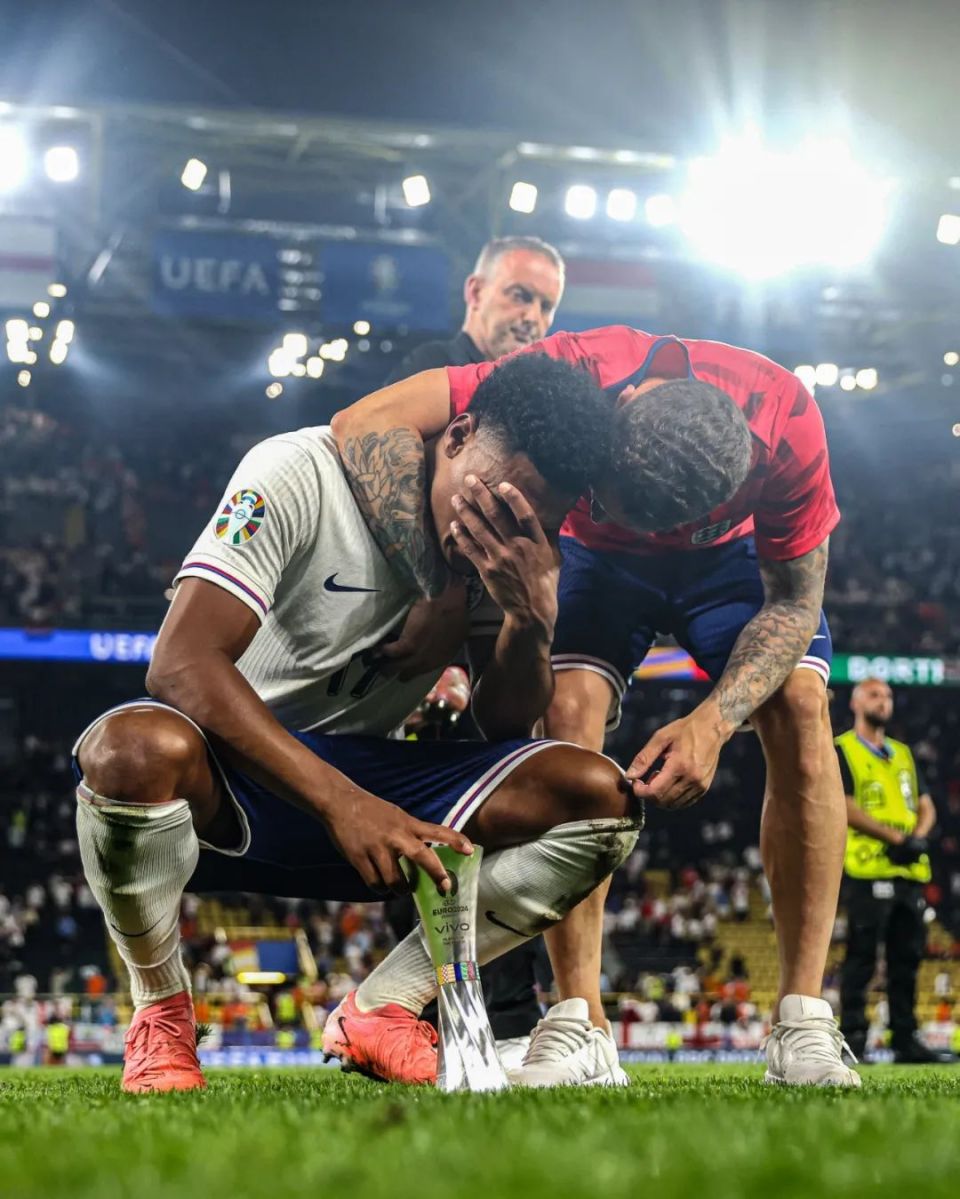 英格兰队绝杀奥地利队,波尔扛起全队 英格兰队绝杀奥地利队,波尔扛起全队